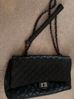 Classic Quilted Black Leather Shoulder Bag